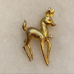 VINTAGE HANSELLE BROOCH PIN DEER GOLD TONE FAUX PEARL